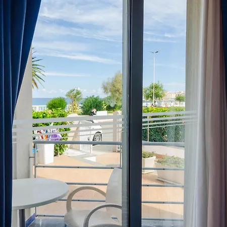 Astro 4* Cefalu