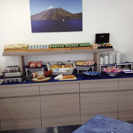 阿斯特罗套房酒店 酒店 切法卢