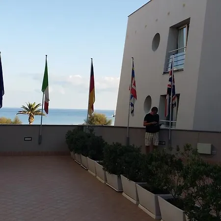 Astro Cefalu