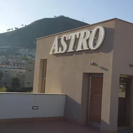 Astro Hotel 4*