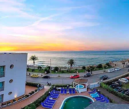 Astro Hotel 4*