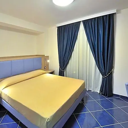 Astro 4* Cefalù
