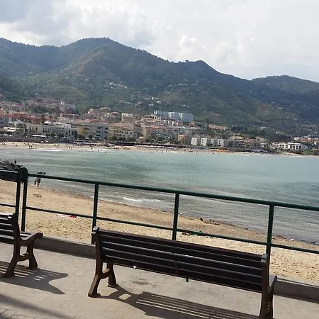 Astro 4* Cefalù